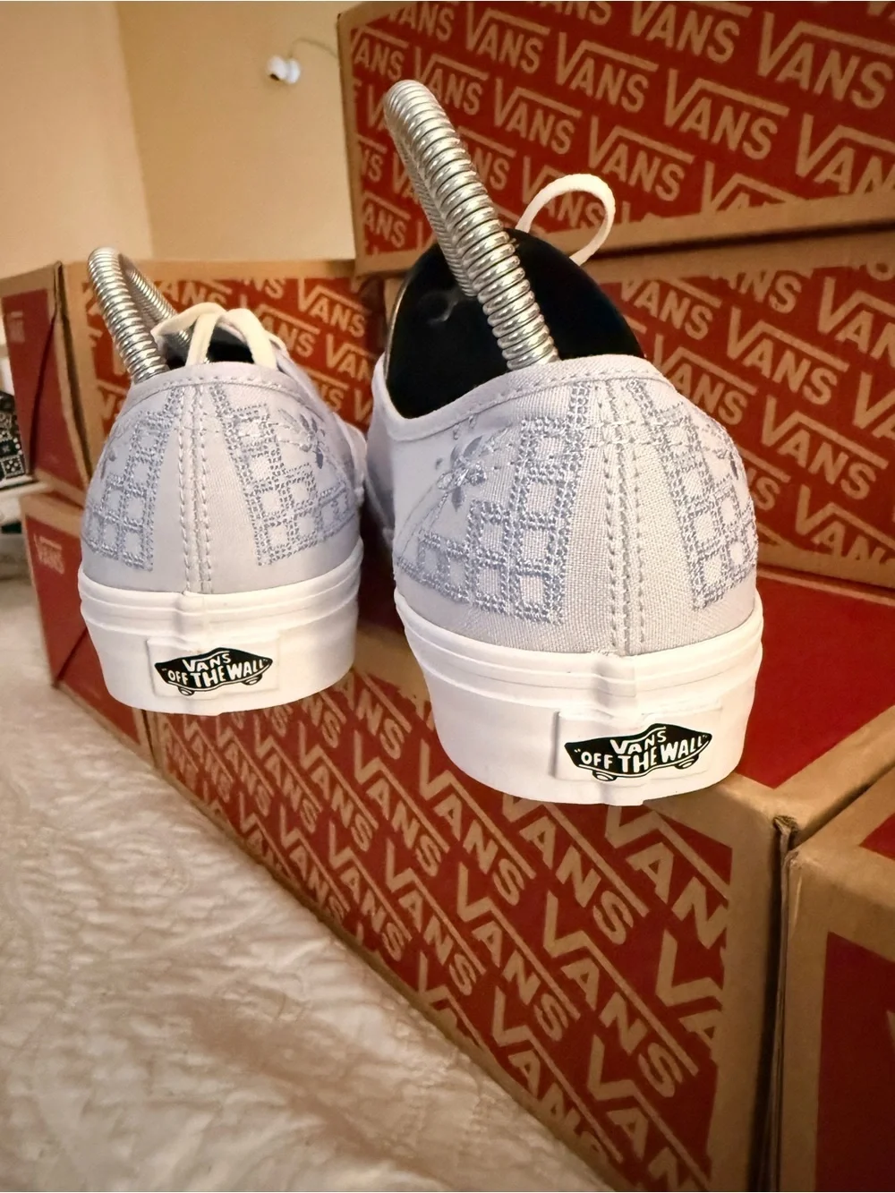 BRAND NEW Vans Authentic Dusty Blue Floral Embroidered Sneakers Women 9.5/Men 8